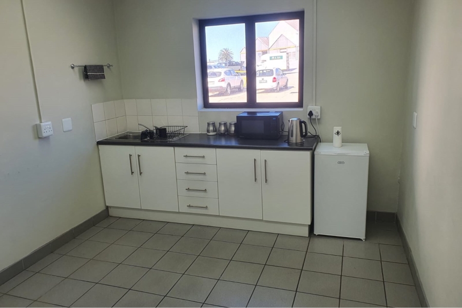 To Let commercial Property for Rent in Sidwell Eastern Cape